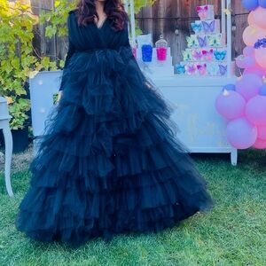 Elegant Black Tulle ruffled Gown - sleeveless
